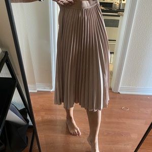 H&M Pleated skirt